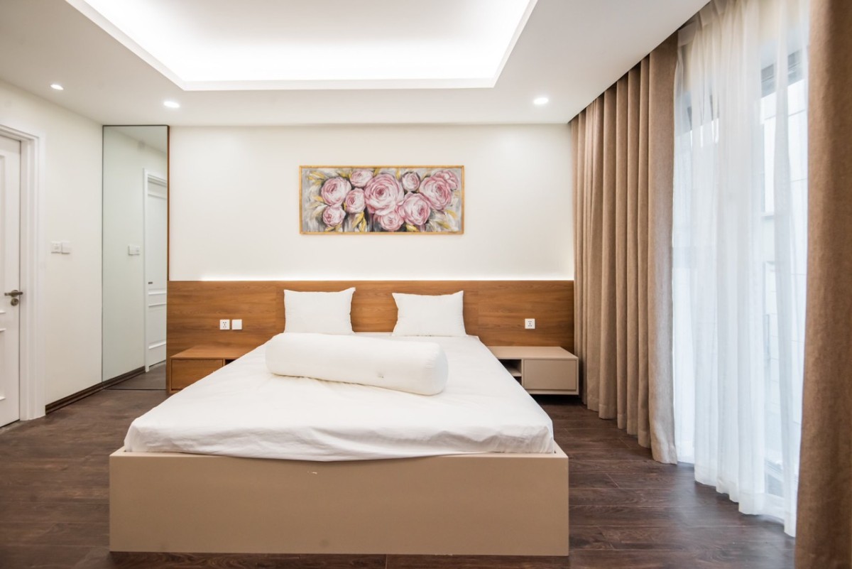 Chính chủ cho thuê căn hộ 2 ngủ 1 khách mặt phố Huế Hà Nội full nội thất sang trọng