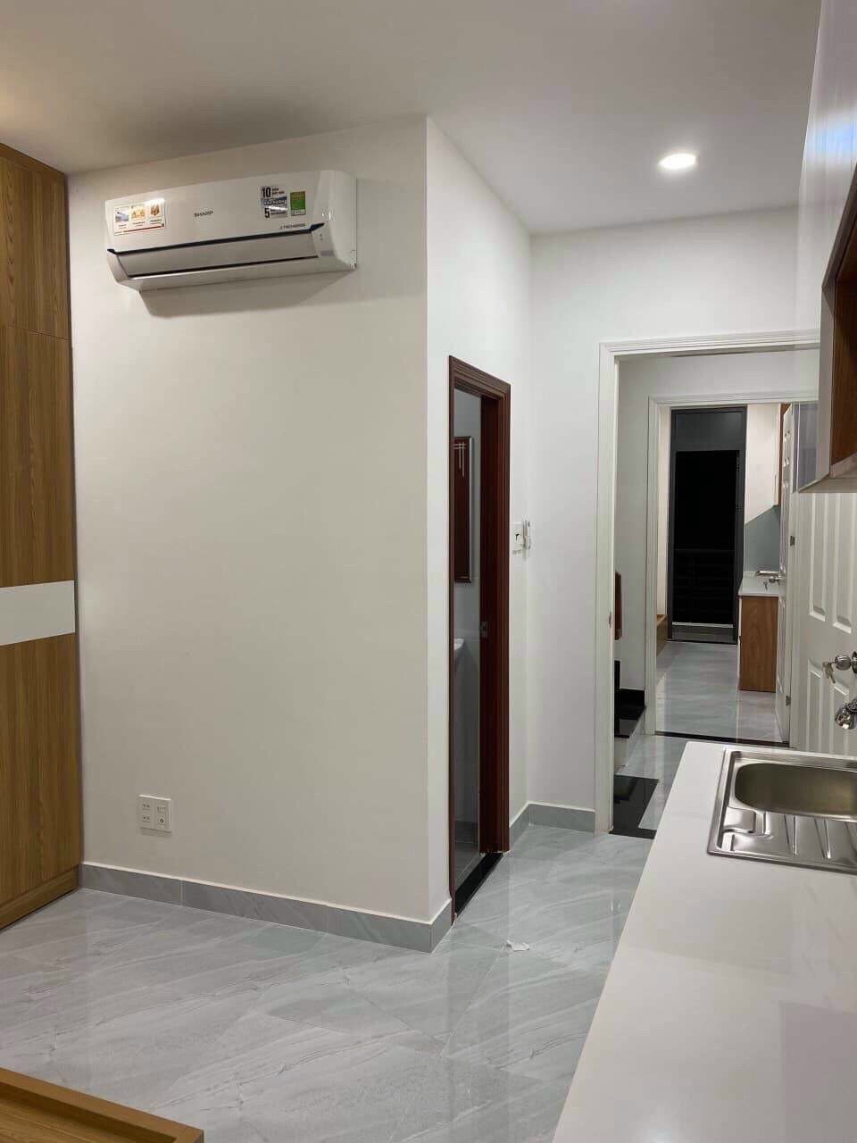 Cho thuê căn hộ dịch vụ - Full nội thất - Đào Duy Từ - Cách Chợ Phú Nhuận 160m