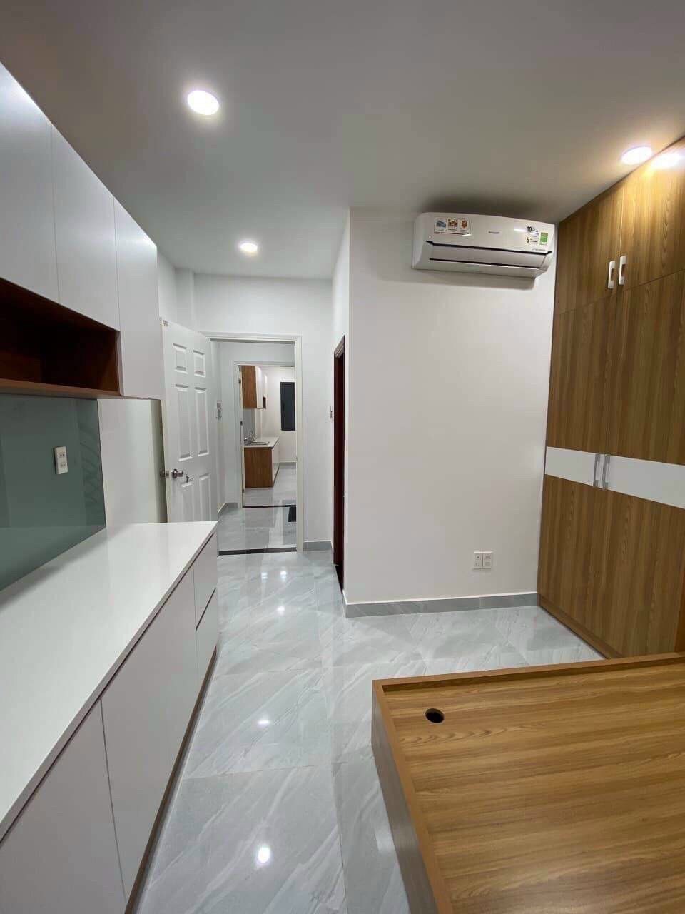 Cho thuê căn hộ dịch vụ - Full nội thất - Đào Duy Từ - Cách Chợ Phú Nhuận 160m