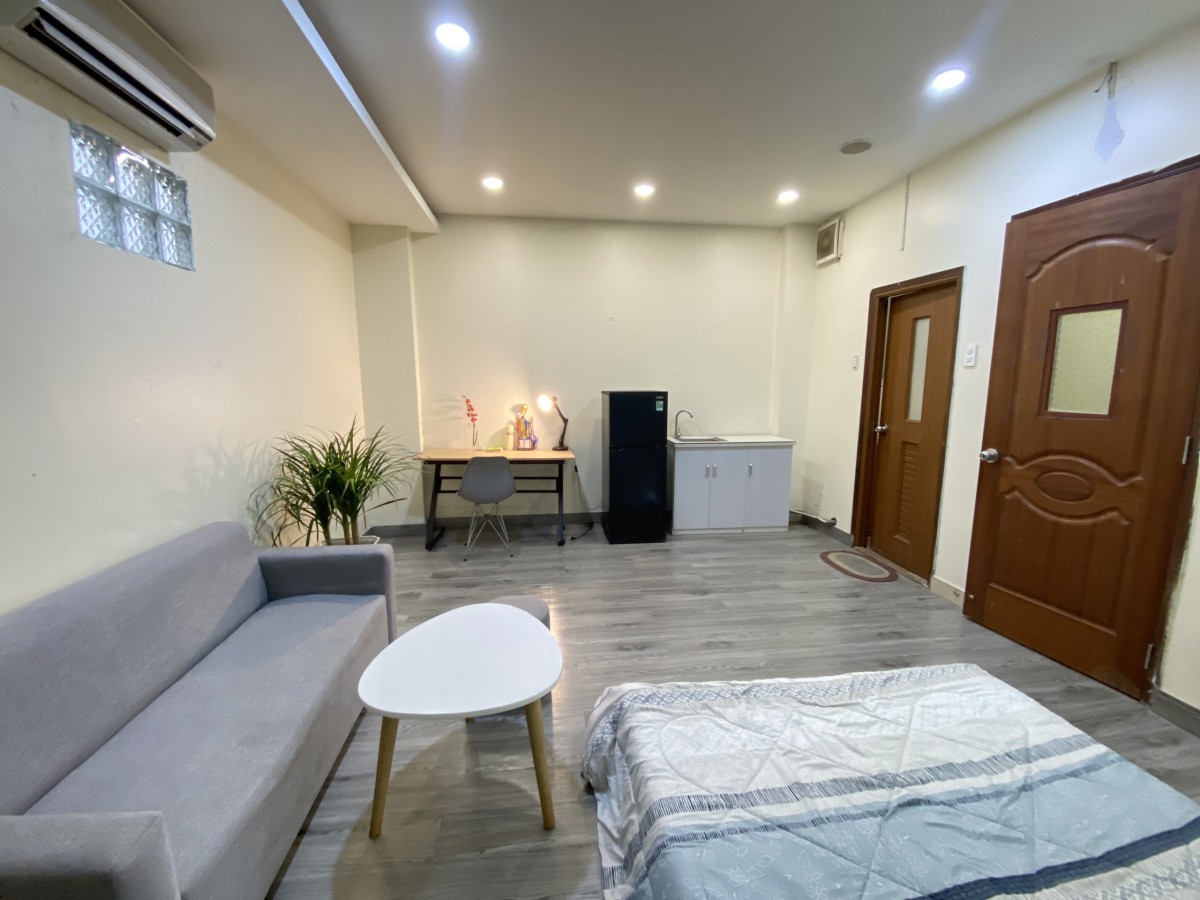 phòng trọ giá rẻ đầy đủ nội thất đường Bạch Đằng kế bên sân bay Tân Sơn Nhất, Quận Tân Bình