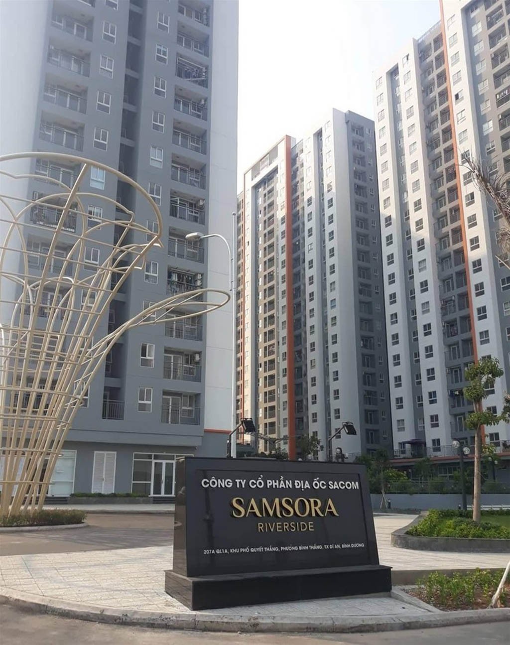 Cho thuê căn hộ Samsora 49m2 . 5tr. Full nội thất