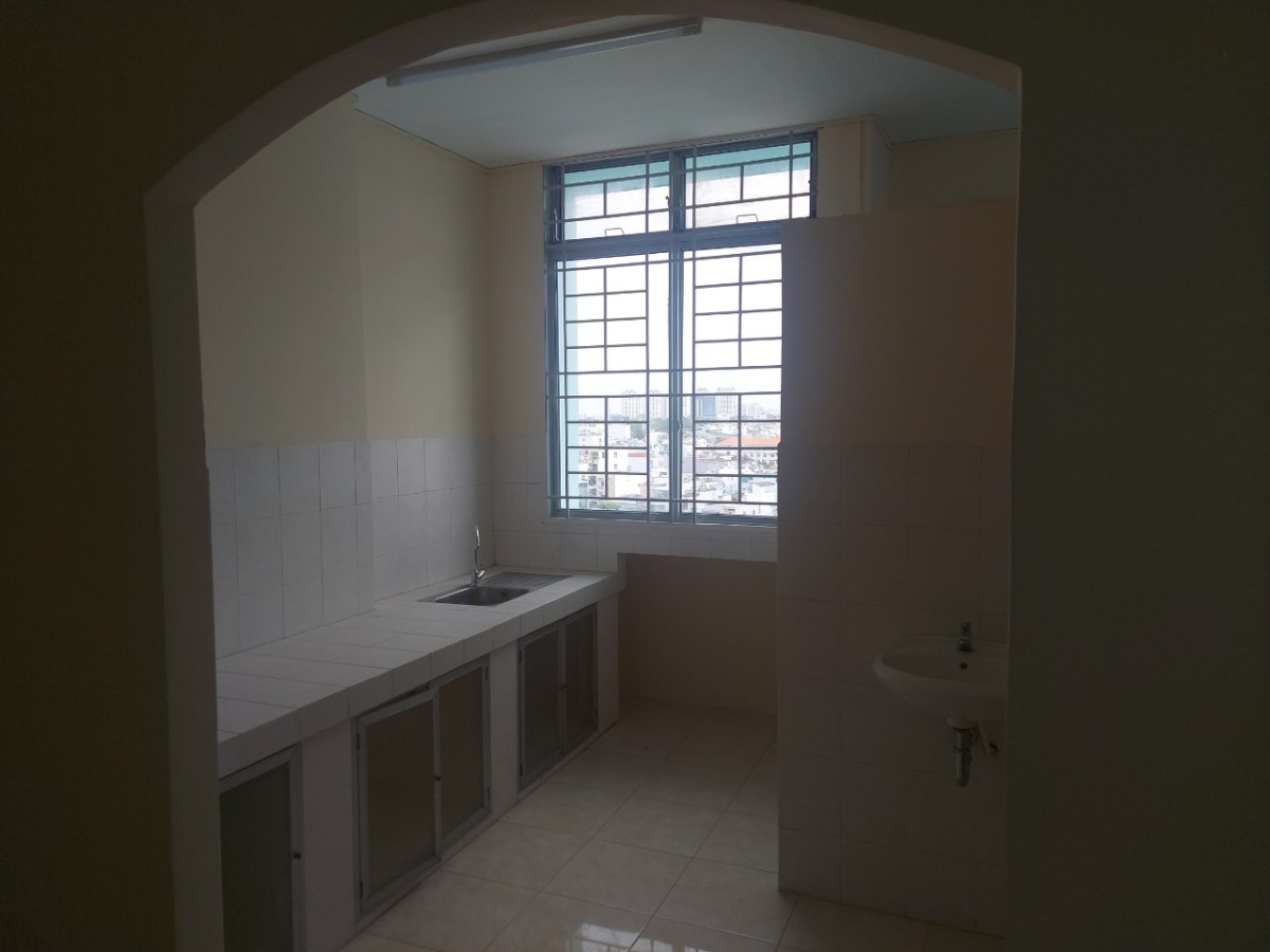 Cho thuê căn hộ tầng 8 tại chung cư Nguyên Văn Luông Q6 (có thang máy)