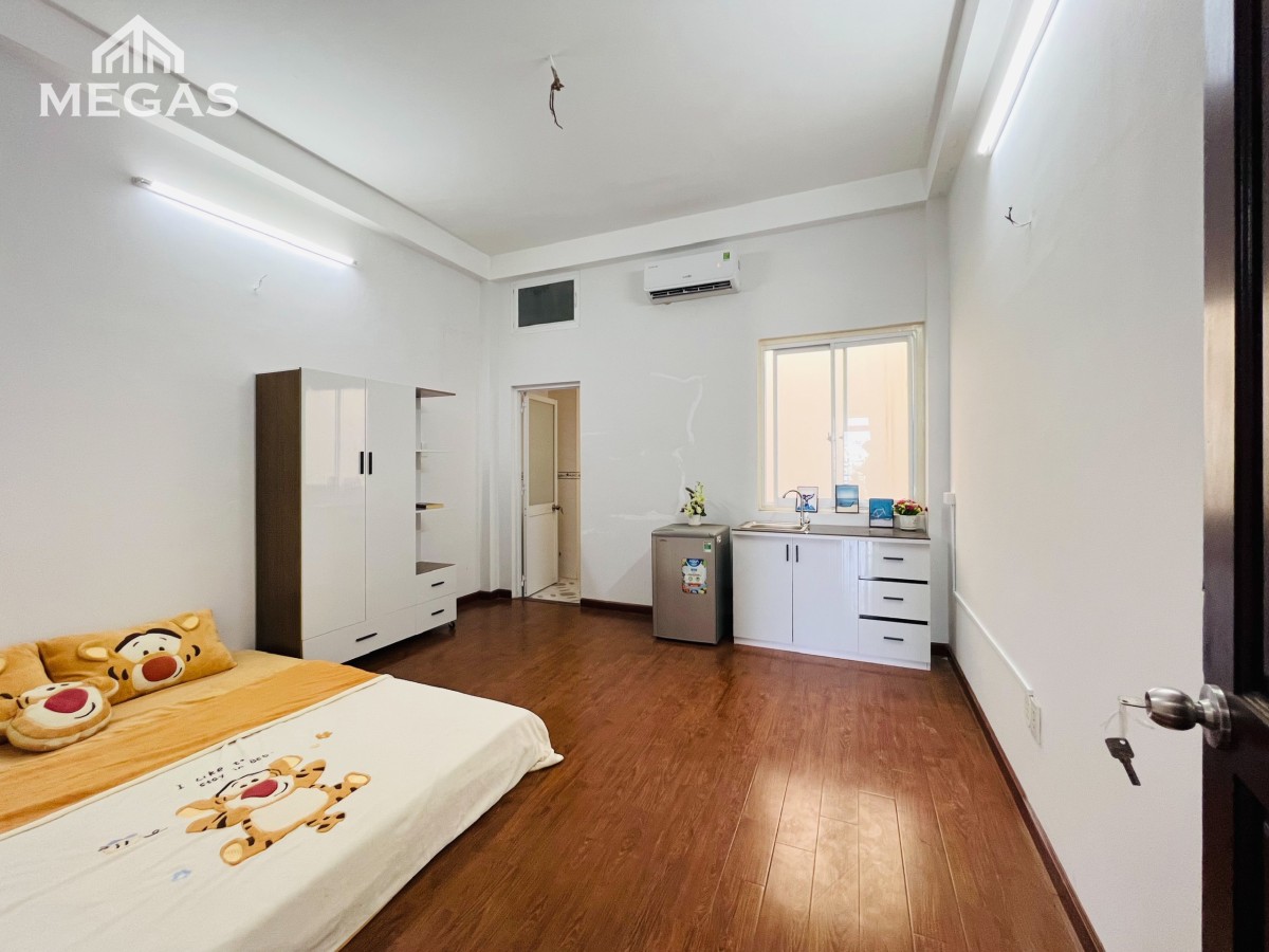 Phòng Full Nội Thất - Ban Công Lê Văn Quới - Ngã 4 Bốn Xã