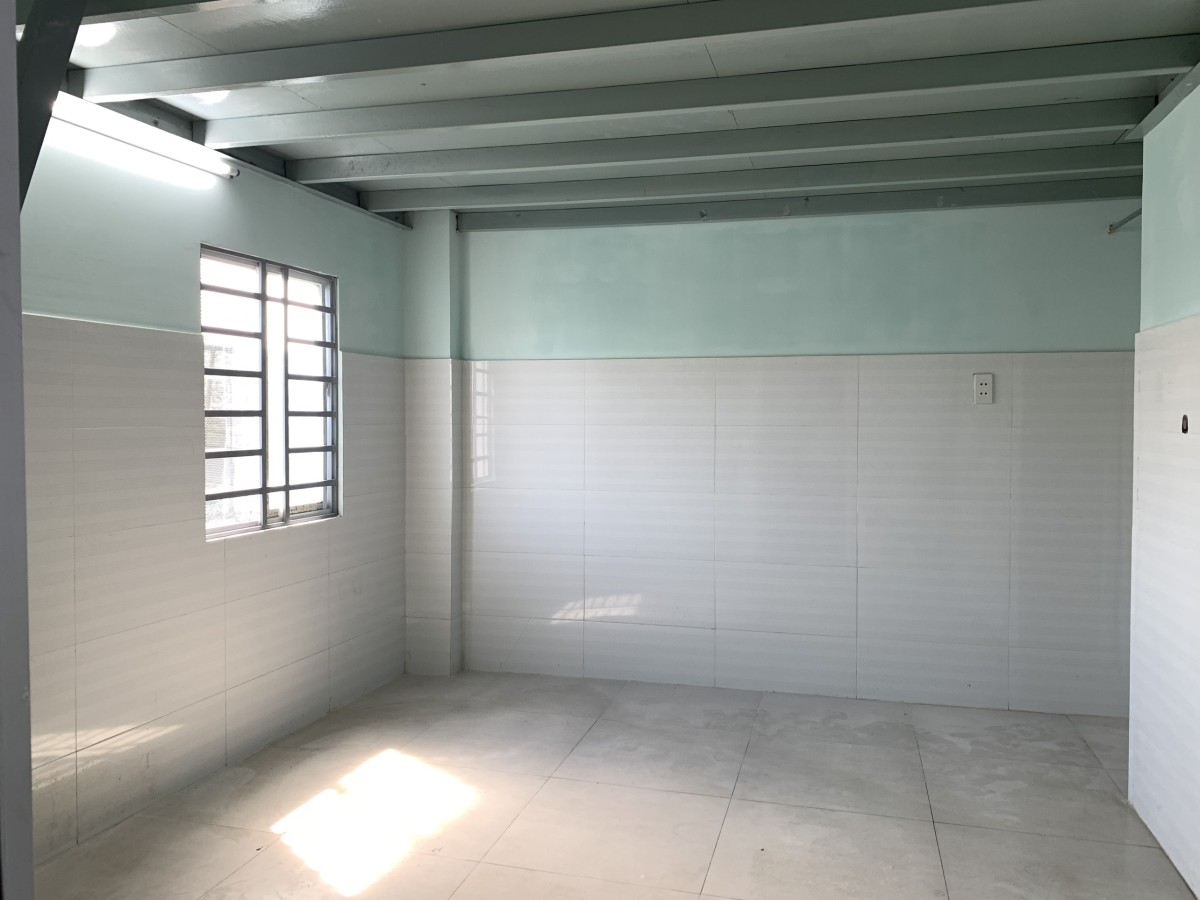 Còn 1 phòng DUPLEX Nội Thất Cơ Bản + Cửa Sổ Lớn!!!!