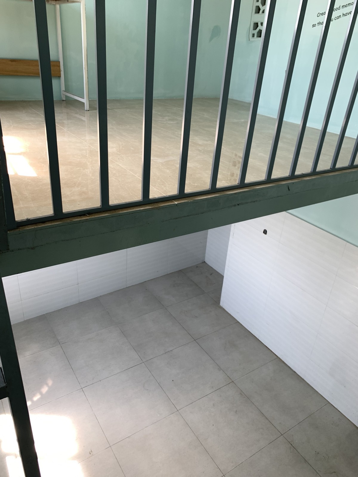 Còn 1 phòng DUPLEX Nội Thất Cơ Bản + Cửa Sổ Lớn!!!!