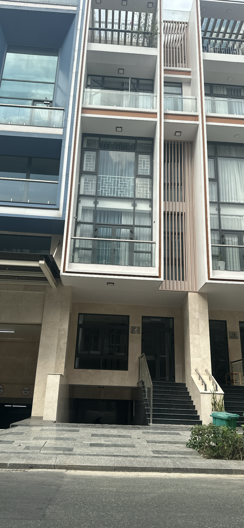 Cho thuê CHDV khu dân cư Vạn phúc