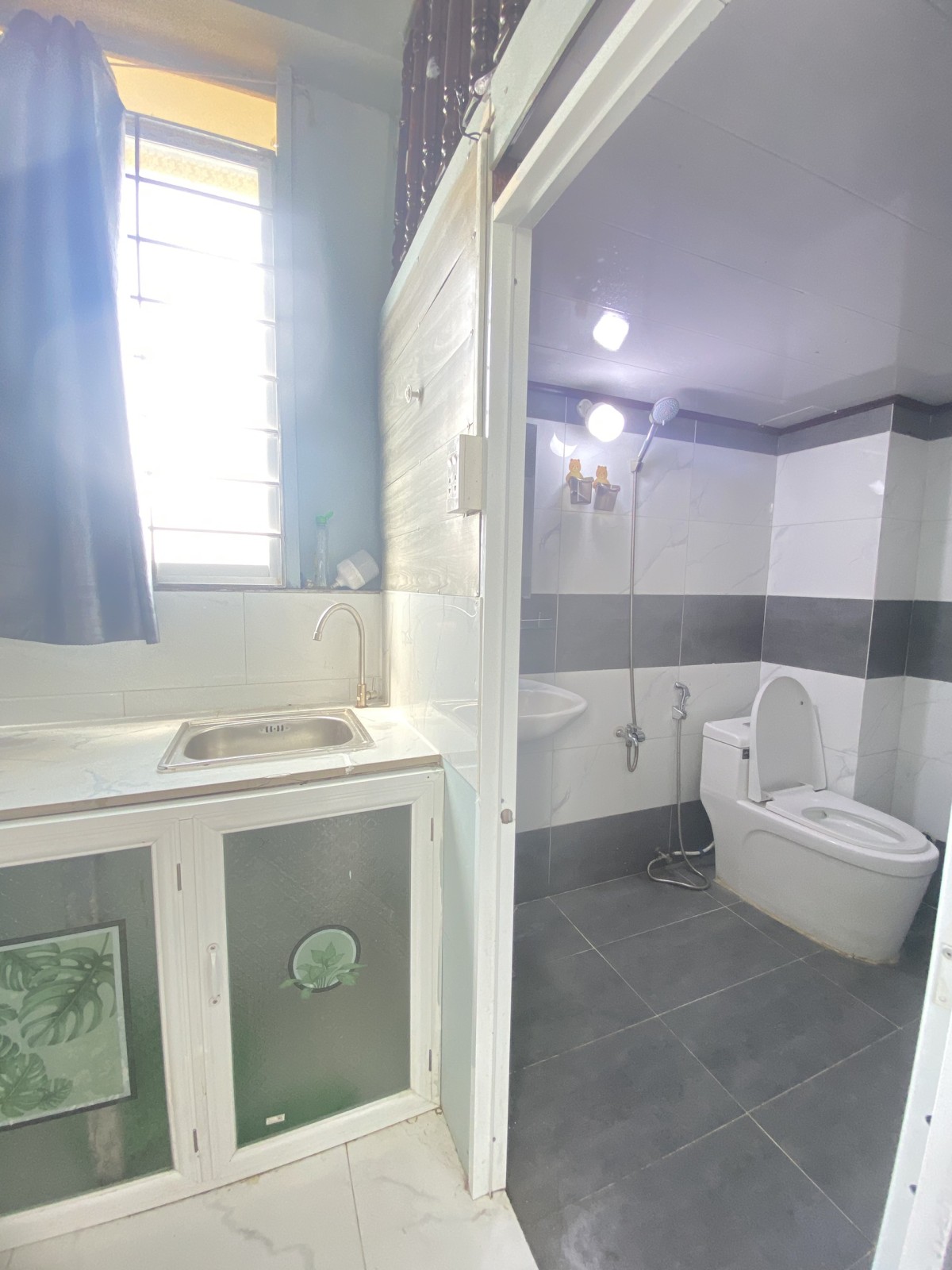 Phòng 3 cửa sổ Full nội thất Tân Phú