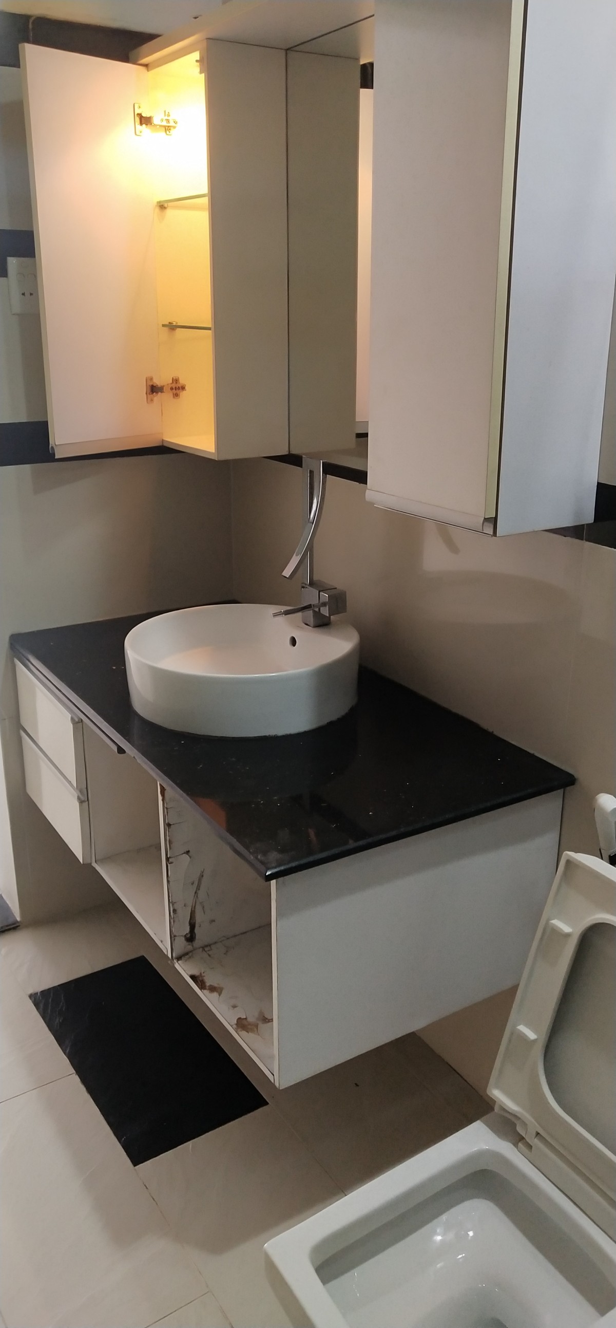 Cho thuê phong căn hộ mini full nội thất. Phòng ngủ tách bếp. Tôn Thất Thuyết. P16. Q4