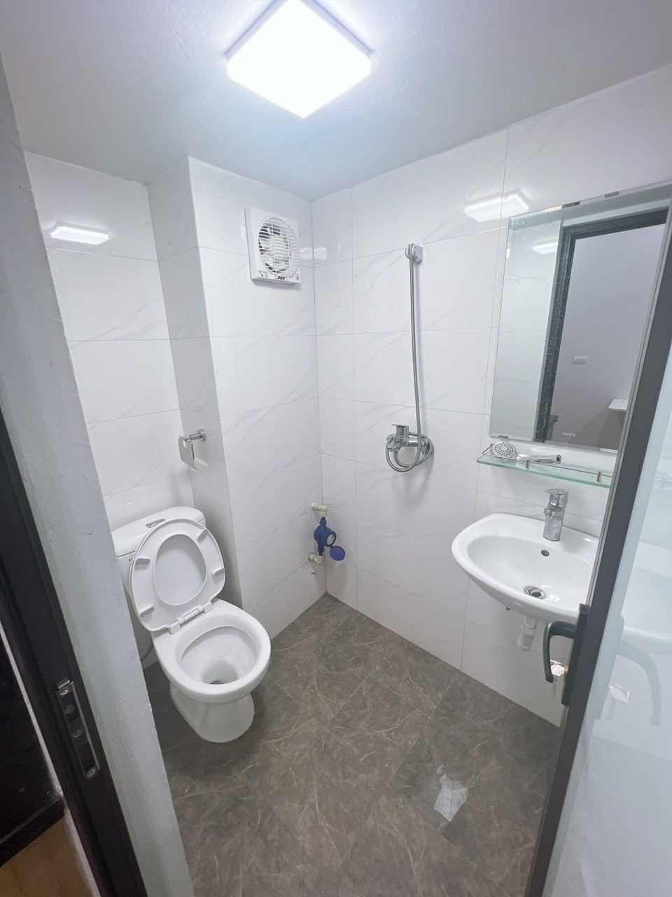 Cho thuê căn CCMN 2 không gian ngủ Full đồ, có gác, cửa sổ đi lối ngã tư Lê Văn Lương - Hoàng Đạo Thúy or 144 Quan Nhân