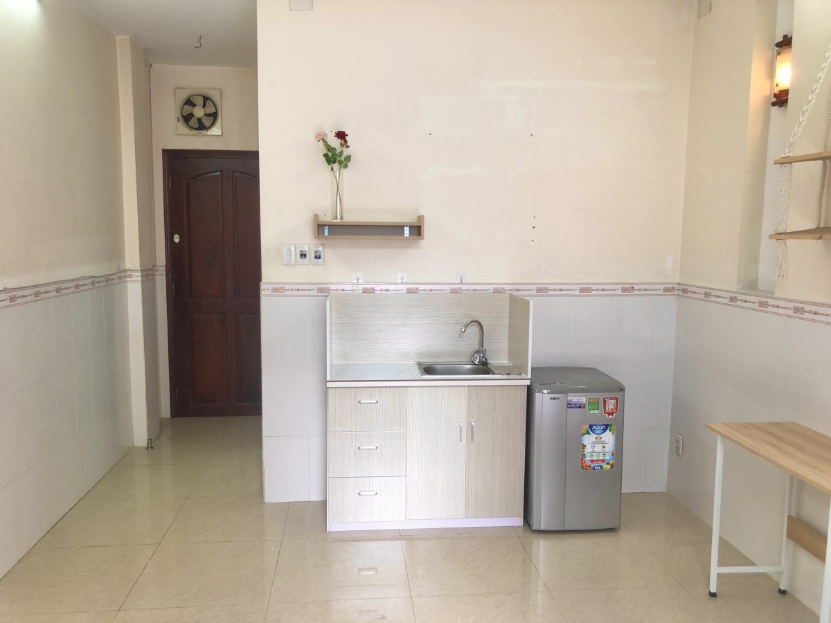 Phòng 5tr2 trong khu cư xá Lữ Gia đối diện ĐH Bách Khoa