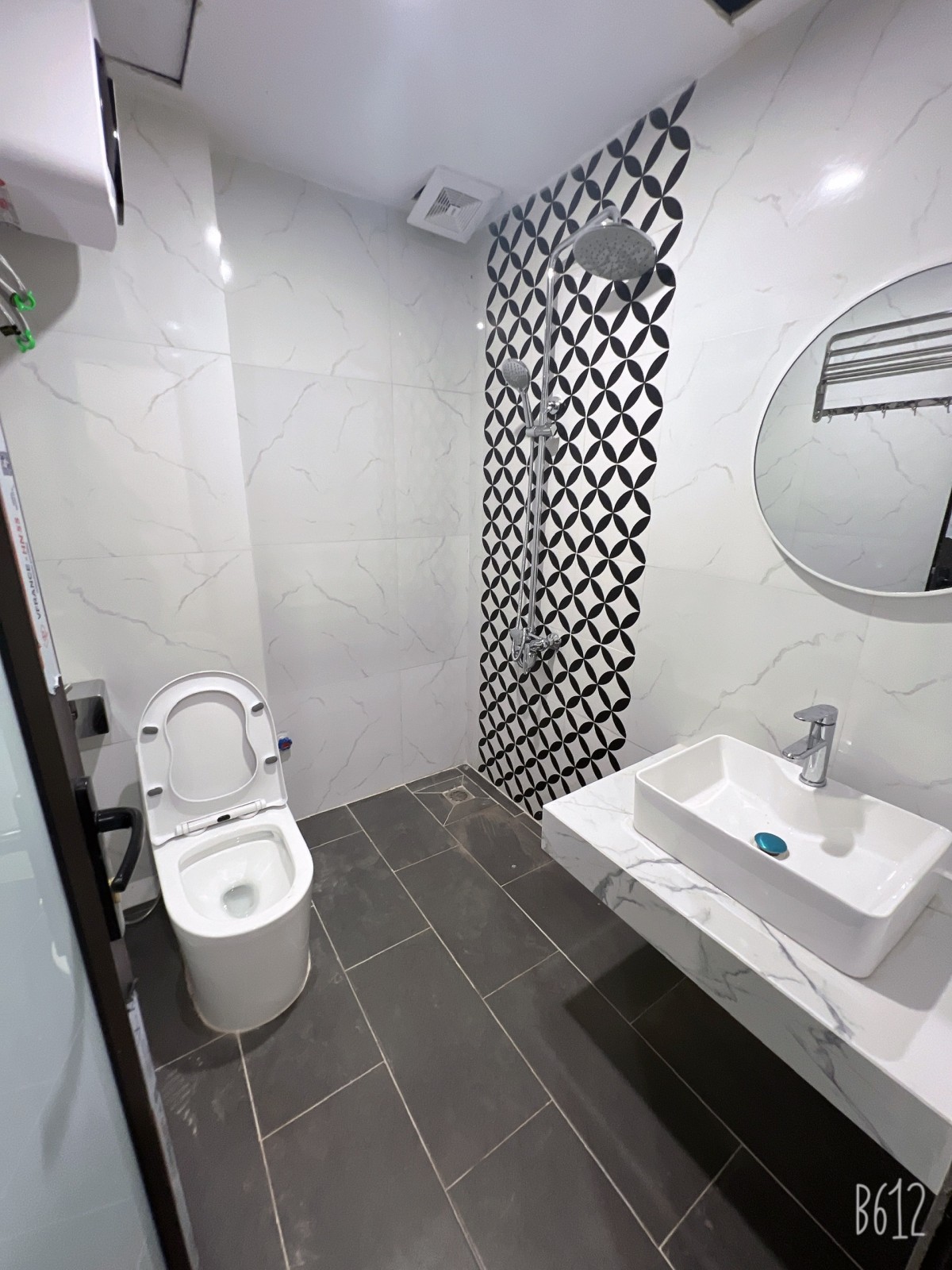 Cho thuê Căn hộ CCMN Cao cấp 30m2 Full đồ, Ban Công ngay 240 Lê Trọng Tấn, Thanh Xuân, HN