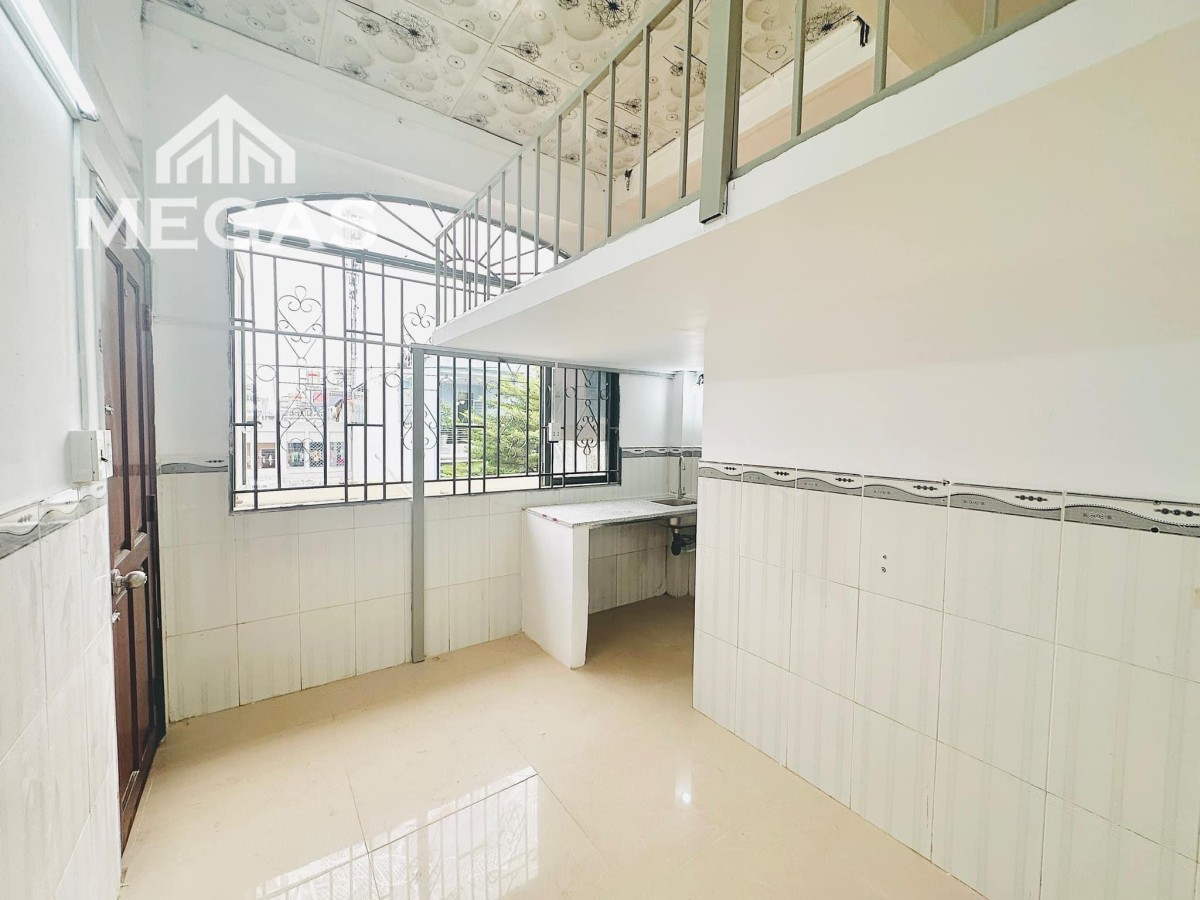 Phòng Full Nội Thất-Ban Công ngay Âu Cơ - Ba Vân - Luỹ Bán Bích