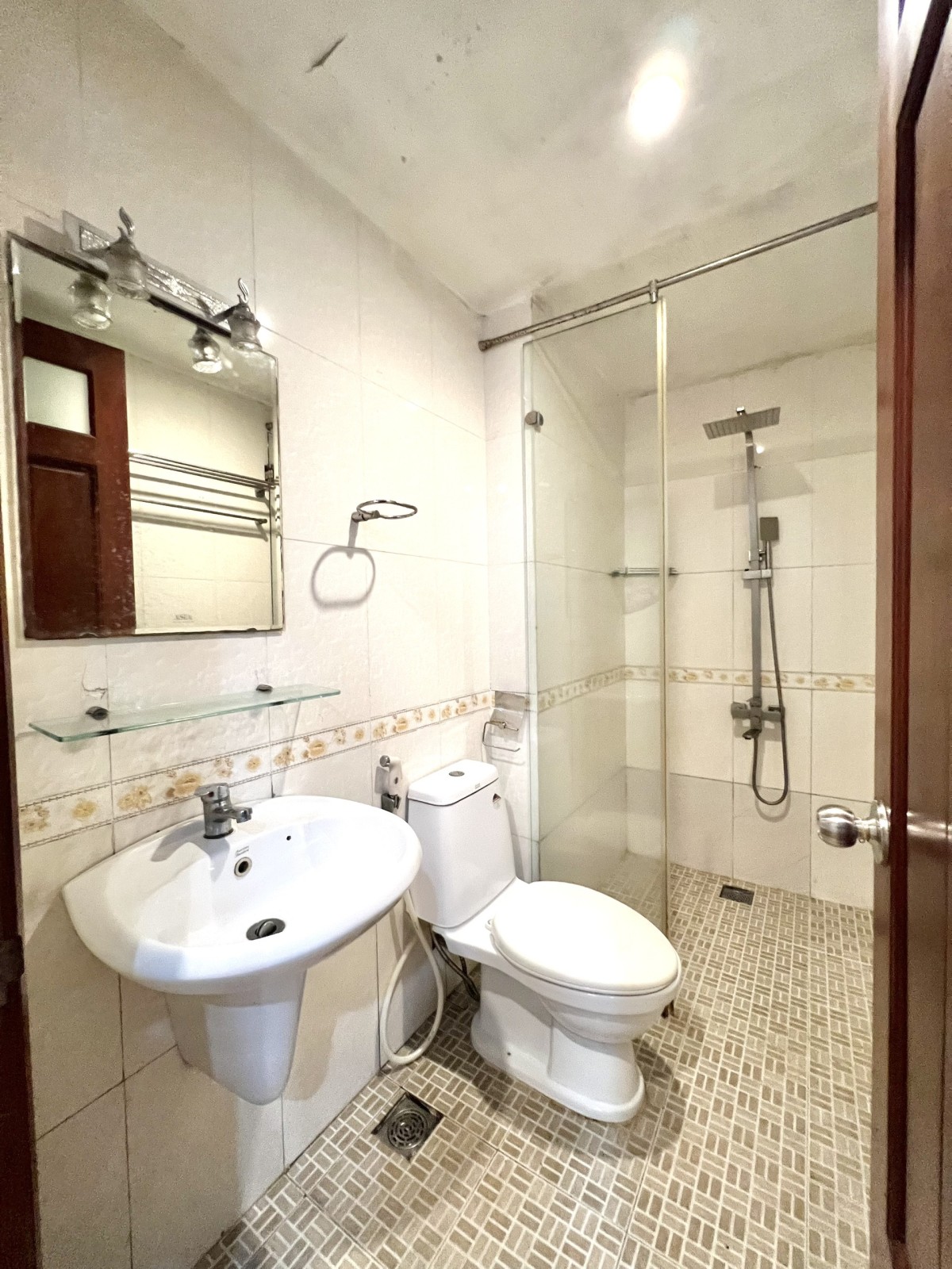 Phòng Tiện Nghi Full NT,Thang Máy Bảo Vệ 24/24 Chỉ 3' Qua Phố Bùi Viện Quận 1