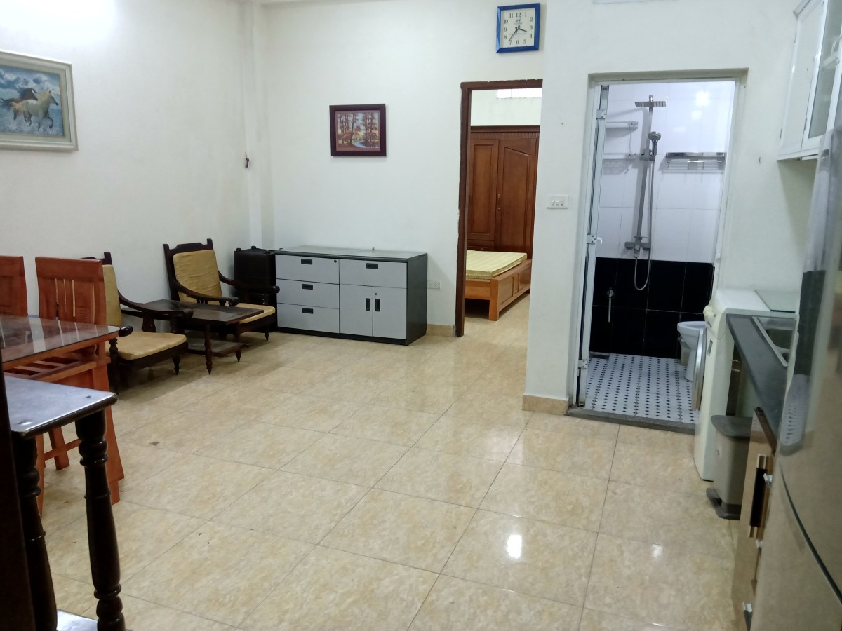 Chính chủ cho thuê căn hộ mini 65m2 2N1K giá rẻ tại ngõ 141 Trích Sài, Tây Hồ, Hà Nội.
