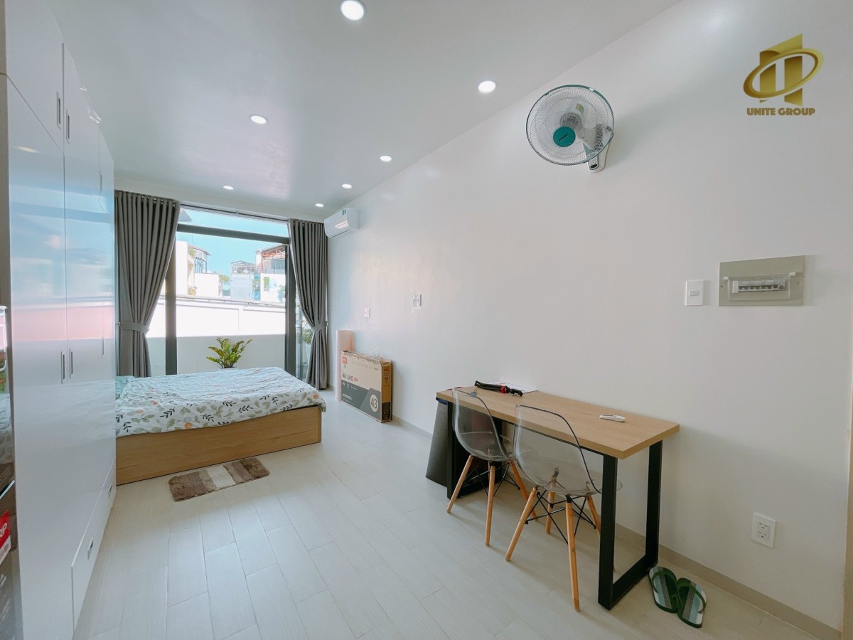 Cho thuê căn hộ dịch vụ Full Nội thất, ban công rộng Quận Bình Thạnh - Phú Nhuận