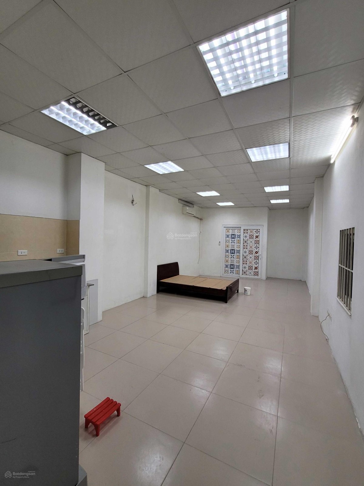 Tòa nhà cao cấp khu Kim Liên, 51m2 khép kín, MT 10 m siêu sáng thoáng. Chỉ 4,5 tr/tháng