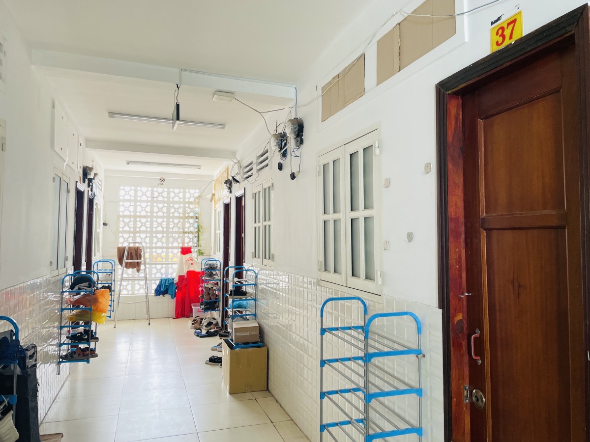 CHÍNH CHỦ - phòng trọ giờ tự do, cổng vân tay, cửa sổ, máy lạnh, toilet riêng gần Công Viên Làng Hoa