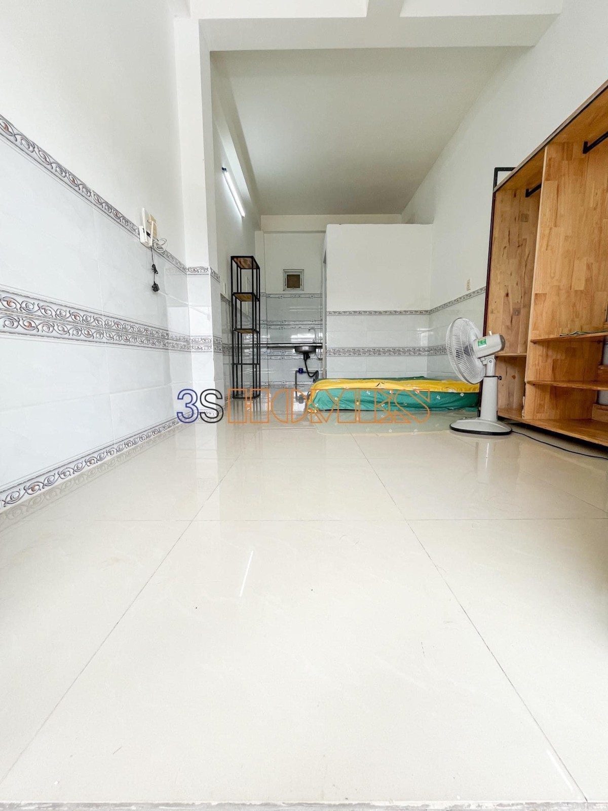 Phòng 30m2 Bancol, cửa sổ thoáng mát ngay Thống Nhất- Lê Đức Thọ