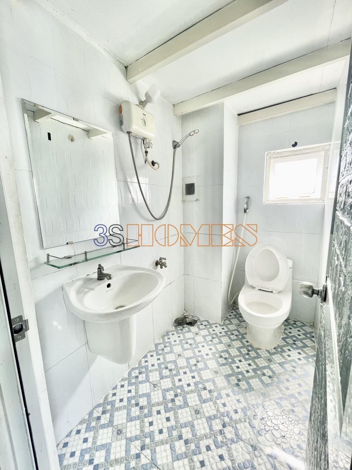 Chung cư mini gác lửng_khu dân cư đông đúc_Gần BigC Trường Chinh_Tân Bình