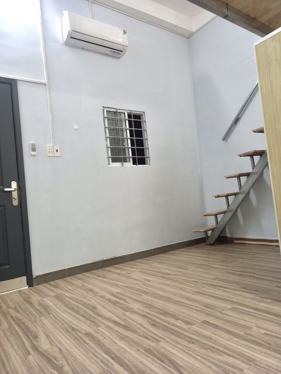 PHÒNG TRỌ GIÁ RẺ FULL NỘI THẤT GẦN ETOWN, HOÀNG HOA THÁM