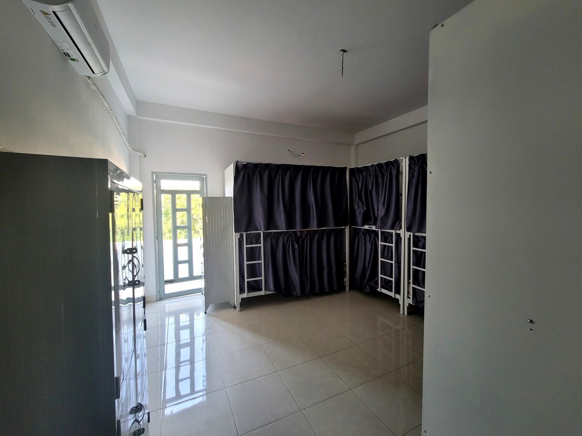KTX MỚI XÂY - NỘI THẤT MỚI SET UP CHƯA QUA SỬ DỤNG - GẦN CAO ĐẲNG CÔNG THƯƠNG + NGÃ 4 BÌNH THÁI