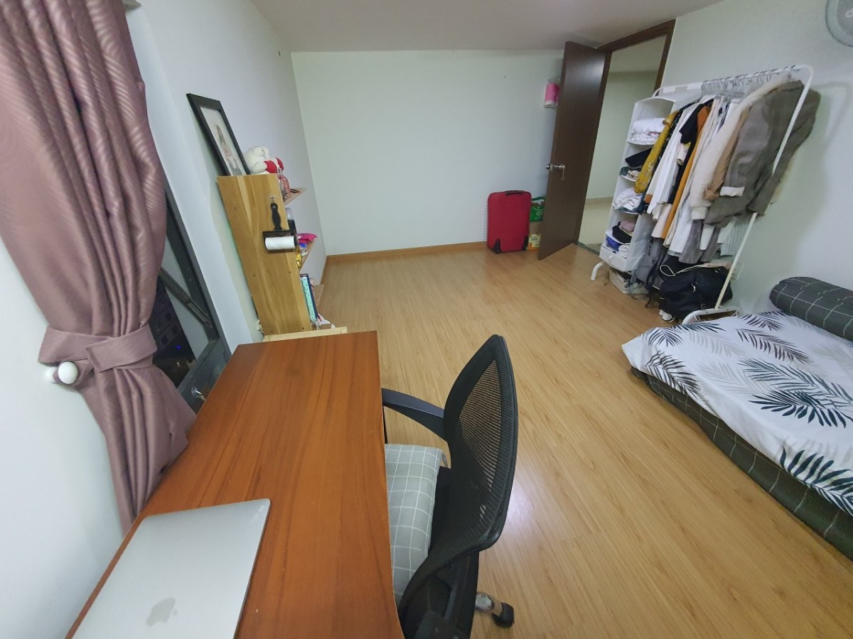 Phòng trong căn hộ chung cư cao cấp Nguyễn Duy Trinh