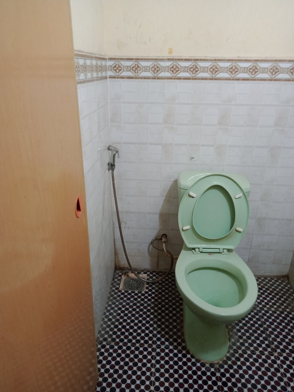 Cho thuê phòng trọ và kinh doanh