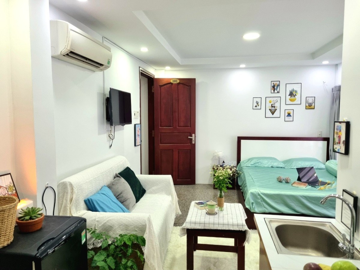 Studio full nội thất ngay trung tâm quận 7 ở liền