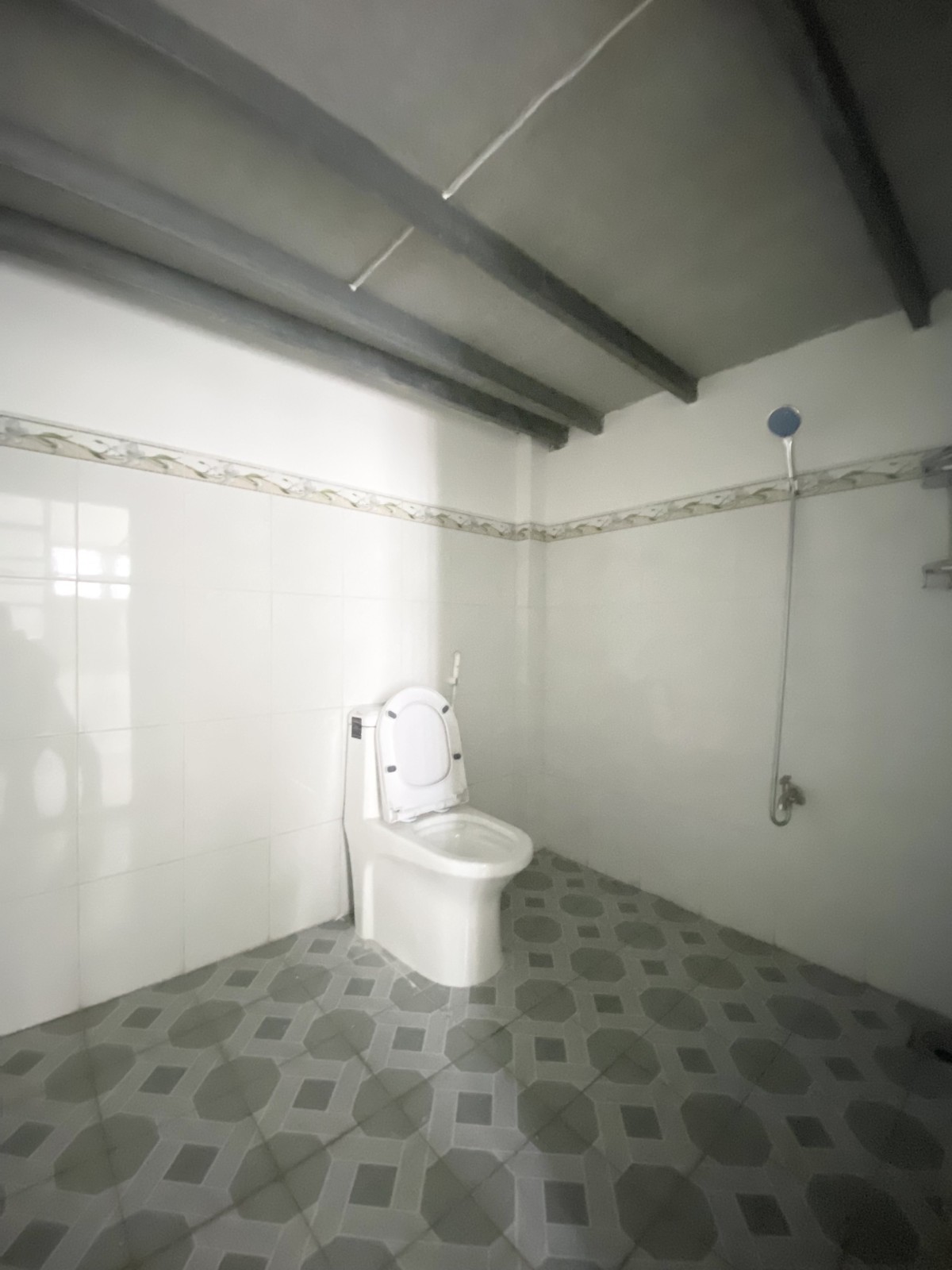 Duplex mới xây tại Lã Xuân Oai, quận 9