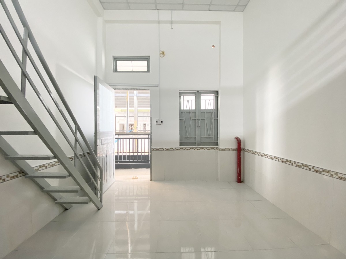 Duplex mới xây tại Lã Xuân Oai, quận 9