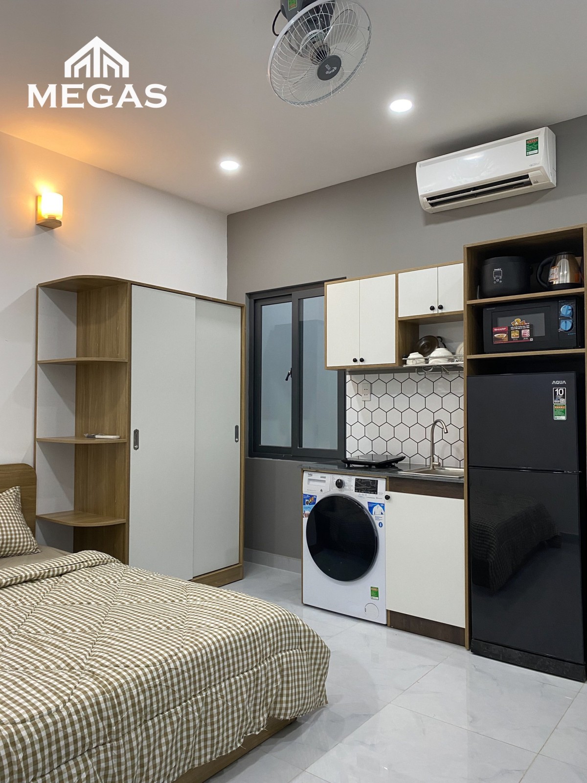 Cho thuê căn hộ rộng 40m2 ban công gần Cầu Sài Gòn tại Quận 2
