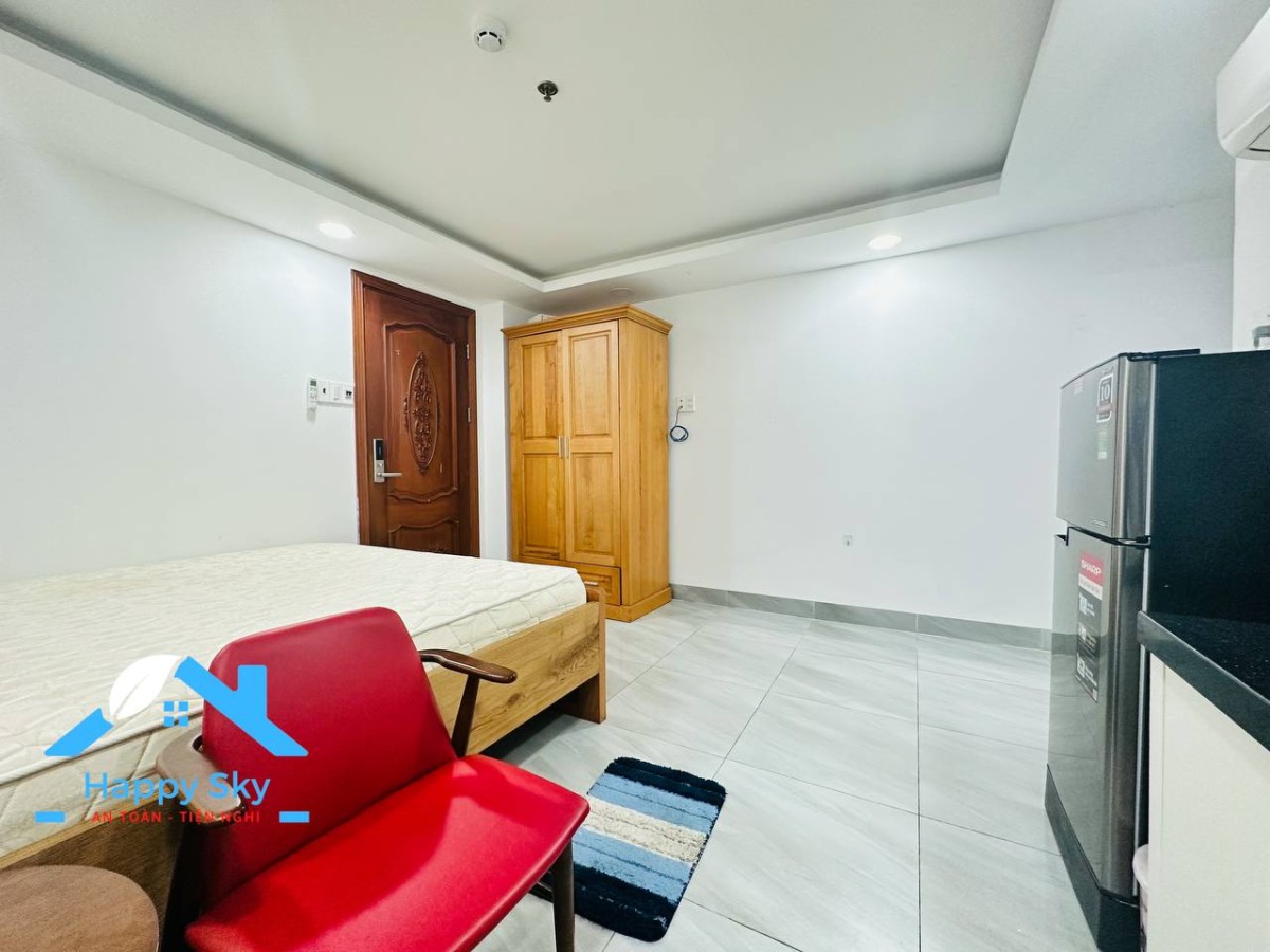 Căn hộ dịch vụ Full Nội thất gần etown2