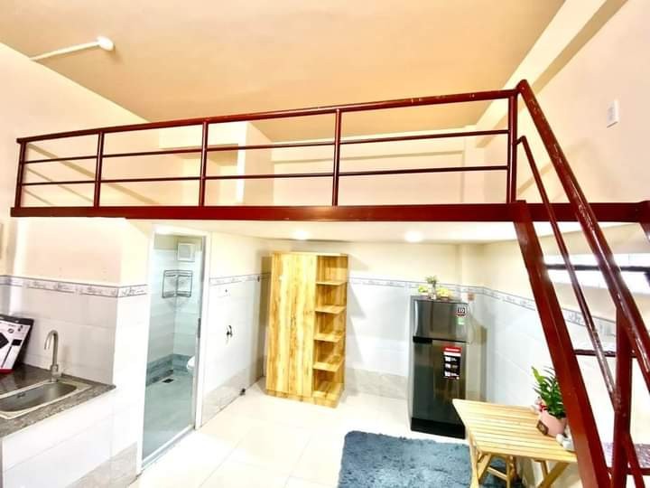 PHÒNG CÓ GÁC - NỘI THẤT ( theo yêu cầu) NGAY BÌNH GIÃ THUẬN TIỆN ĐI Q10 - Q3