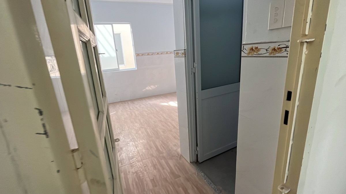 Phòng trọ có thang máy giá rẻ đường Phạm Văn Chiêu - 3tr - Nhà mới 100%