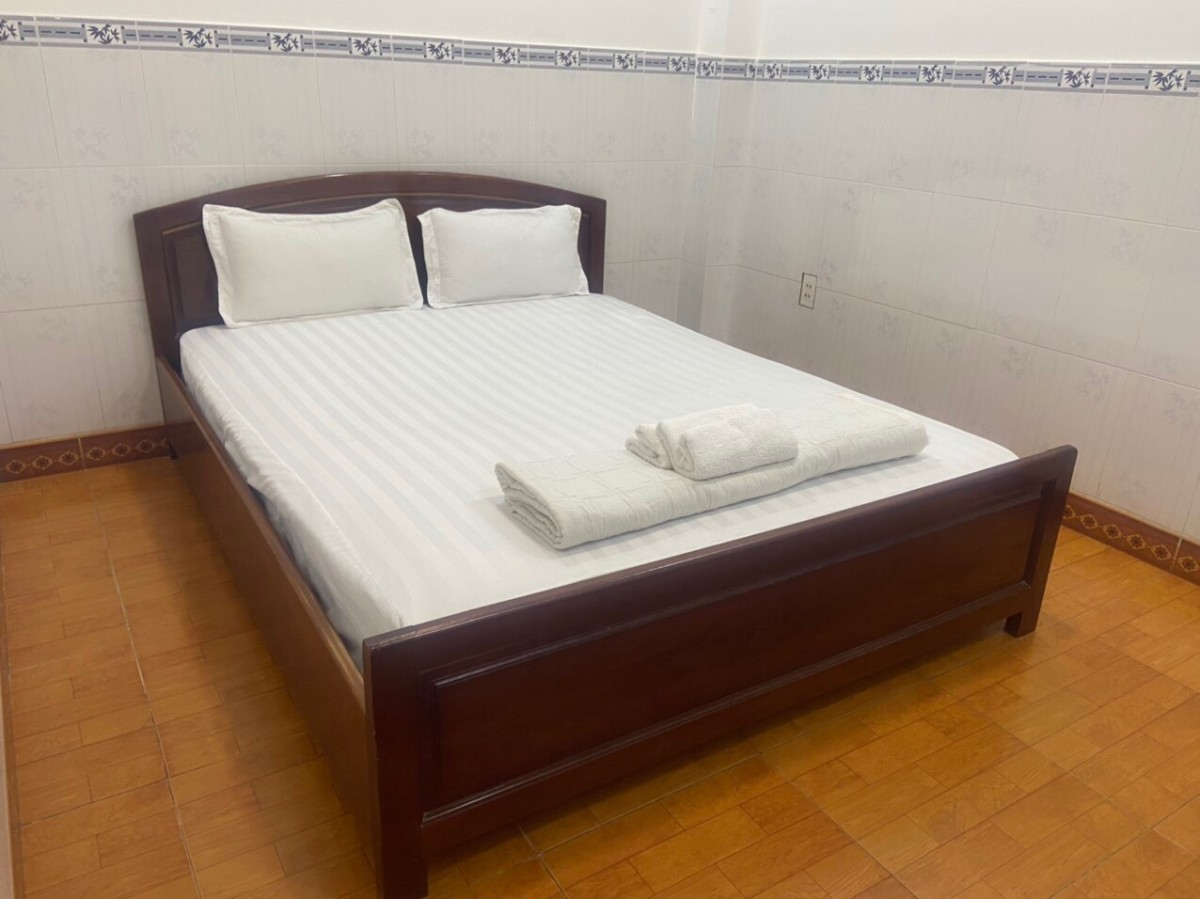 CHO THUÊ PHÒNG KHÁCH SẠN Ở THÁNG