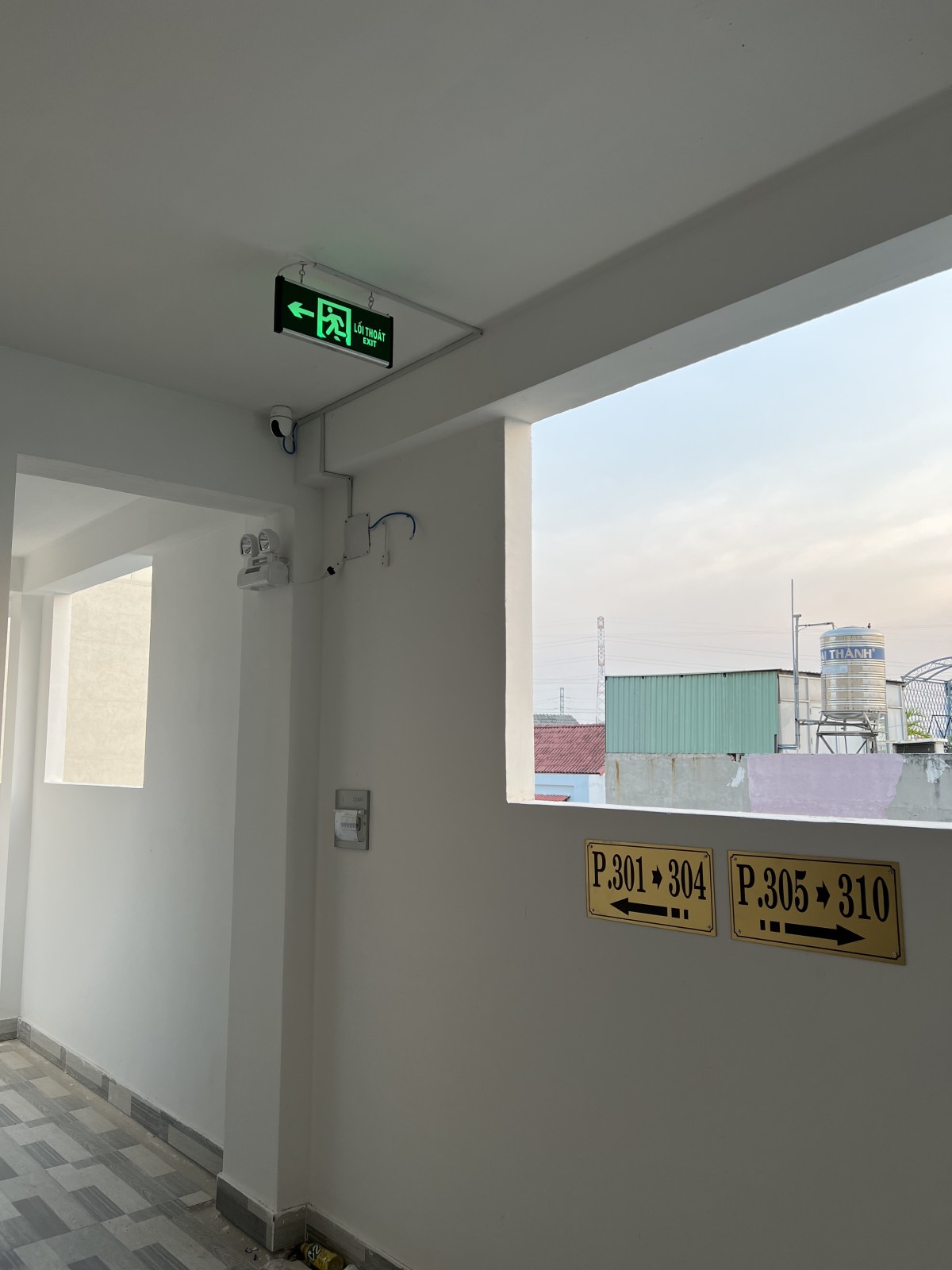 TÒA NHÀ CĂN HỘ DỊCH VỤ - cách ngã 6 Gò Vấp 6 phút xe máy - Nguyễn Văn Lượng -- Q. GÒ VẤP