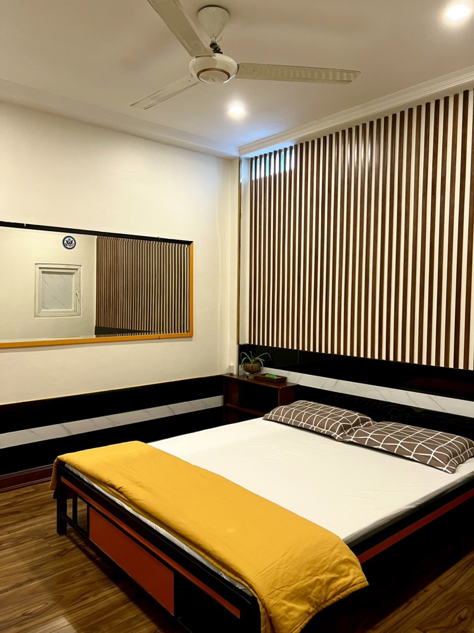 Cho thuê khách sạn ở theo tháng tại ngõ Đại Đồng Khâm Thiên Đống Đa Hà Nội