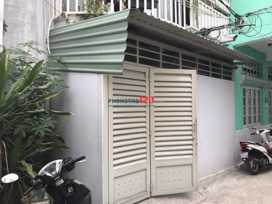 Nhà nguyên căn đường 185 gần chợ 339 Quận Thủ Đức (Quận 9 cũ)
