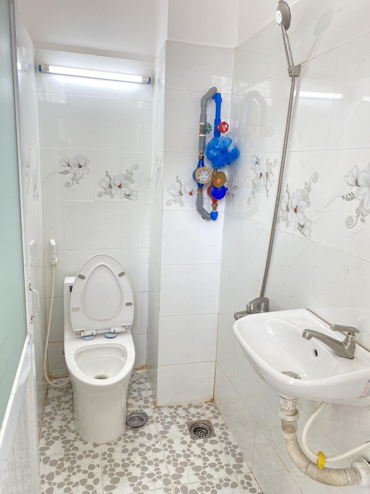Cho thuê phòng trọ cao cấp, giá rẻ, đầy đủ tiện nghi có cửa sổ thoáng quận Gò Vấp kế bên văn lang cơ sở 3