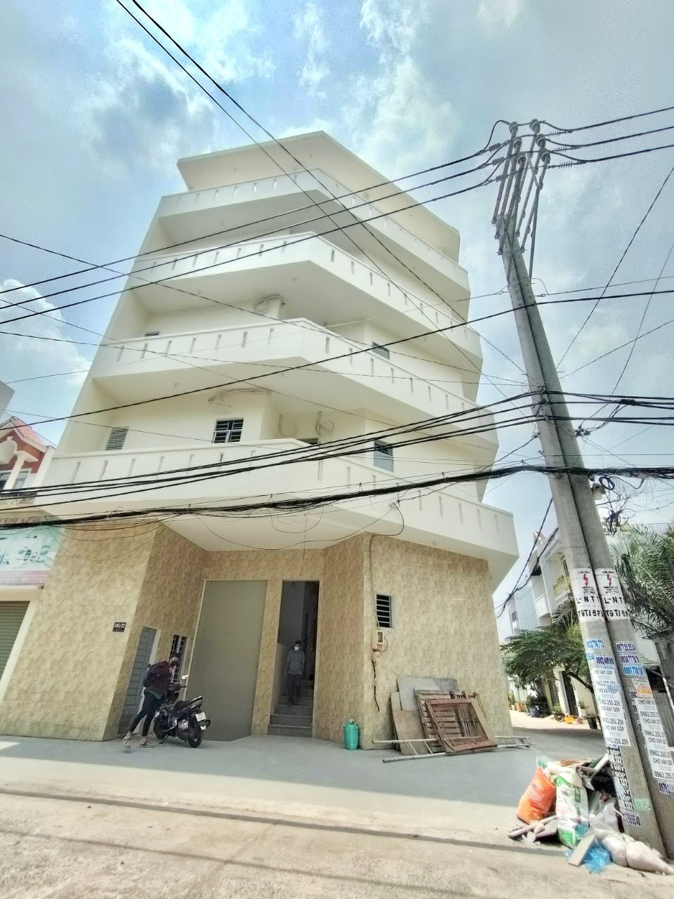 Phòng trọ mới xây Nguyễn Thị Tú