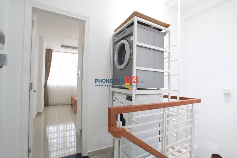 Phòng View Đẹp ngay chân cầu Calmete Giờ Tự Do