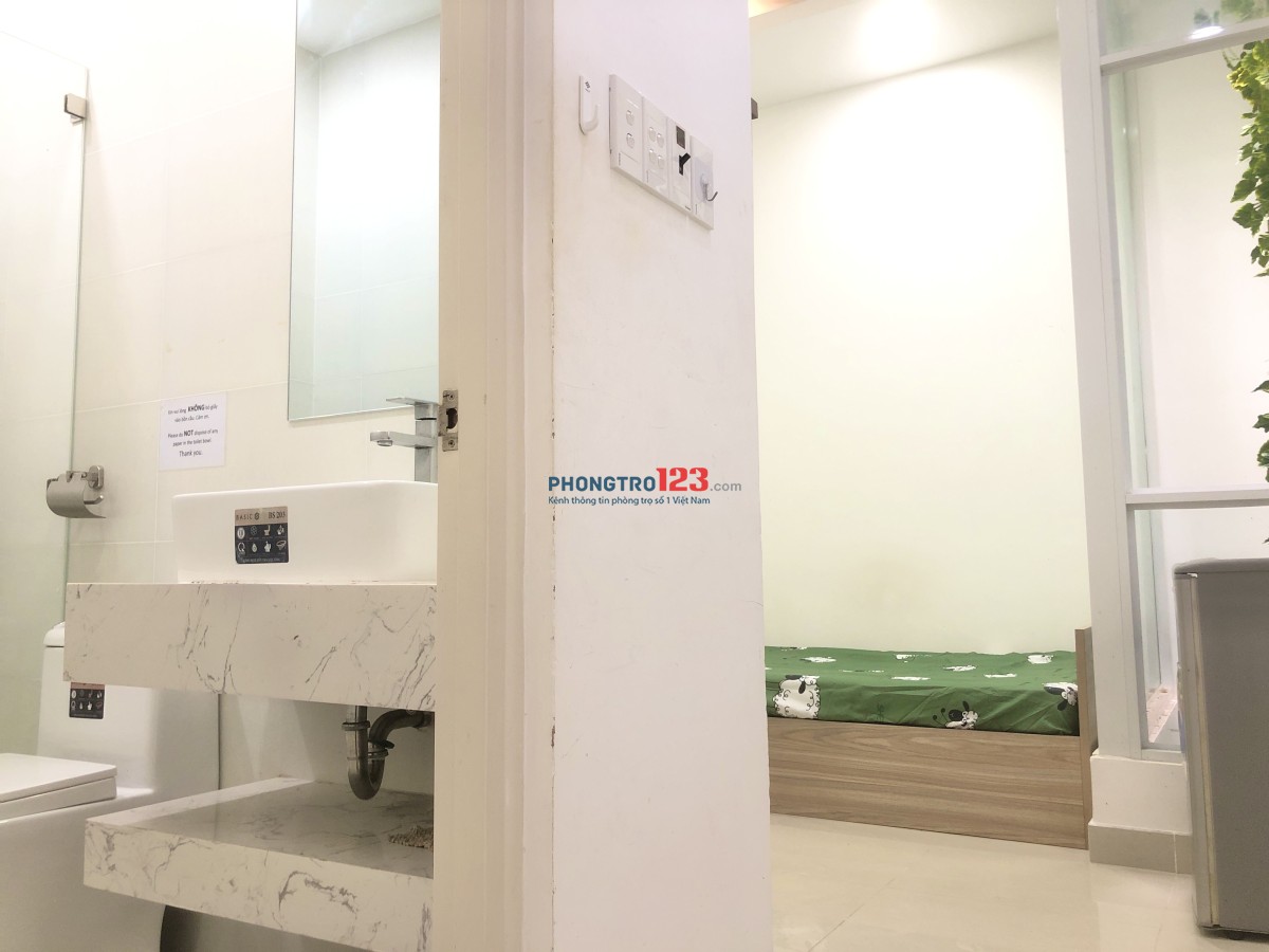 Phòng View Đẹp ngay chân cầu Calmete Giờ Tự Do
