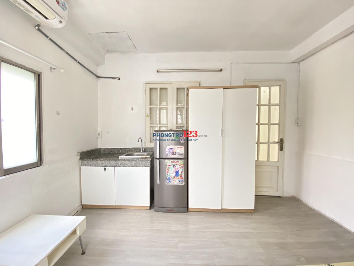 ️ Trống sẵn - Studio có ban công full nt gần cầu SG