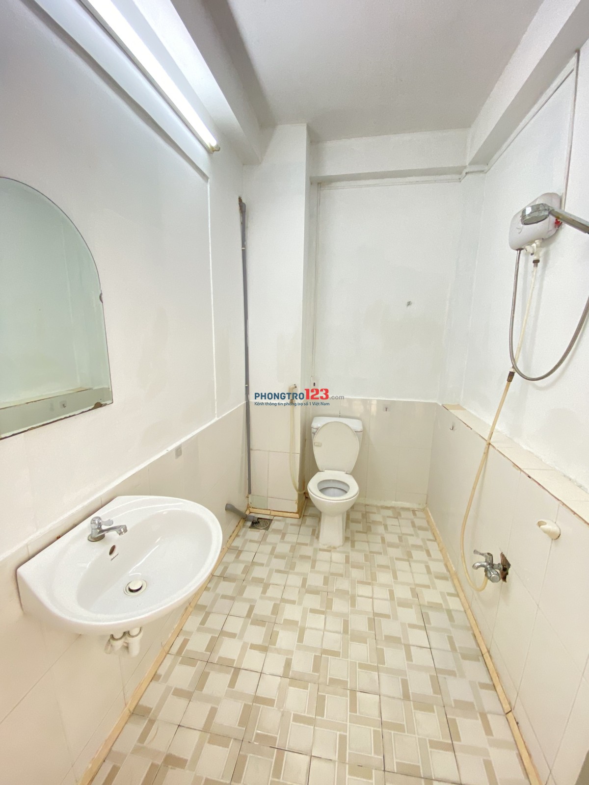 ️ Trống sẵn - Studio có ban công full nt gần cầu SG