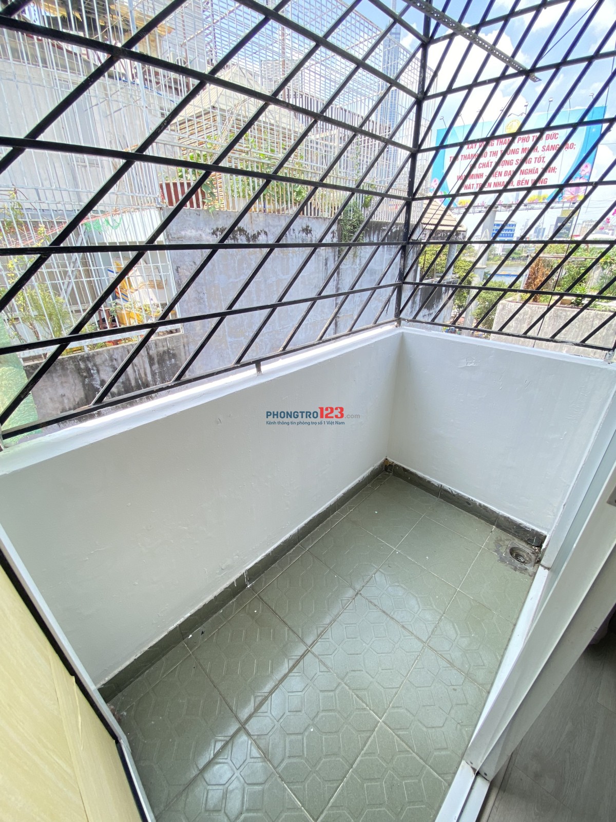 ️ Trống sẵn - Studio có ban công full nt gần cầu SG