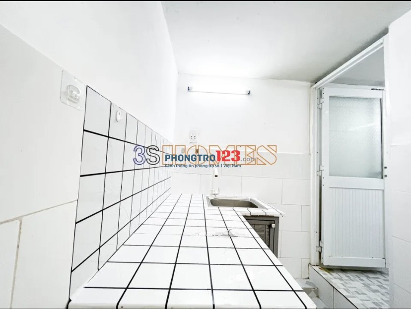 Phòng gác lửng gần BigC Trường Chinh Tân Bình giá rẻ