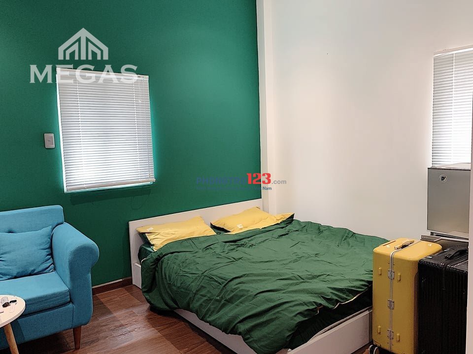 Căn hộ mini mặt tiền đường Hồ Hảo Hớn Quận 1 có sẵn bếp điện, lò vi sóng free xe
