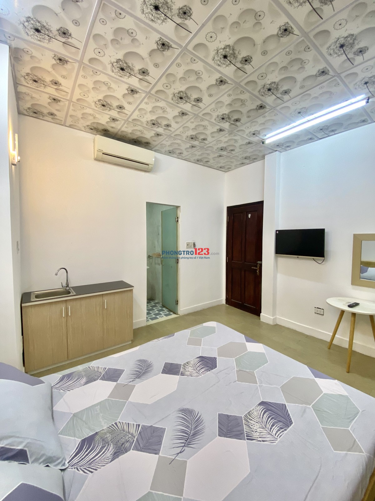 Phòng 74 Tôn Thất Đạm, full nội thất, giờ giấc tự do, gần phố đi bộ Nguyễn Huệ