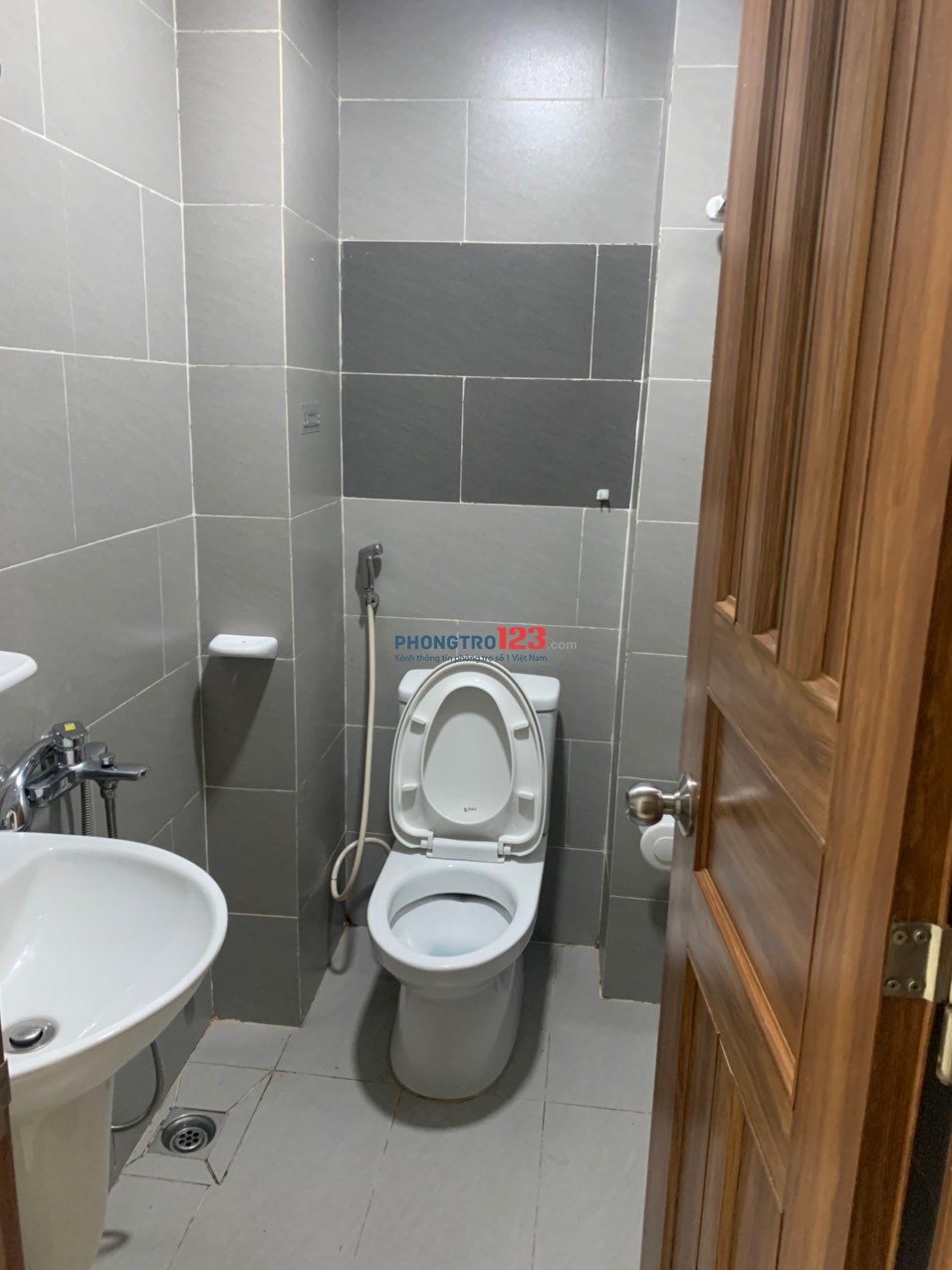 CHO THUÊ CĂN HỘ DỊCH VỤ CAO CẤP, FULL NỘI THẤT, GIÁ RẺ BẤT NGỜ
