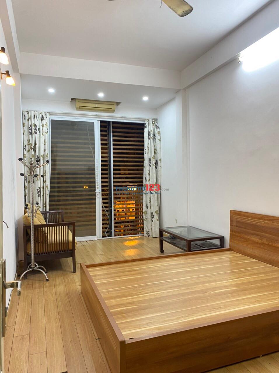 Phòng cho thuê đẹp, vị trí thuận lợi, thích hợp cho người đi làm và đi học Quận Đống Đa